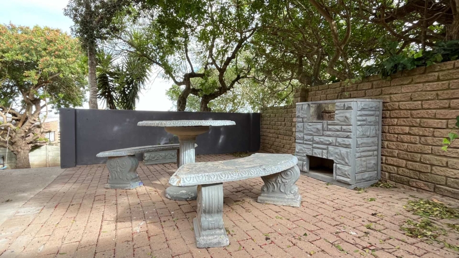 4 Bedroom Property for Sale in Dana Bay Western Cape